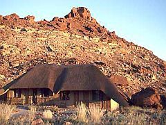 Twyfelfontein Country Lodge Etosha Экстерьер фото
